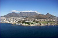 Cape Town Stadium, located on the Green Point Common between the twin icons of Table Mountain and Robben Island (Image: www.capetown.travel)