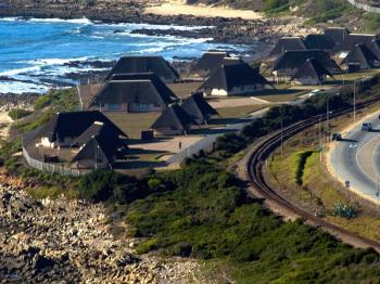 De Bakke Santos Beach Chalets & Caravan Park: Garden Route De Bakke Santos Beach Chalets & Caravan Park: Garden Route