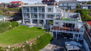 C' the View Guesthouse: C' the View Guesthouse C' the View Guesthouse: C' the View Guesthouse