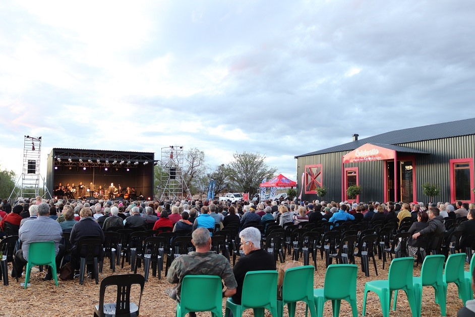 Klassieke Klein Karoo Kersfees Event Oudtshoorn Garden Route